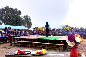 बाल दिवसको अवसरमा विधार्थीहरू पुरस्कृत 